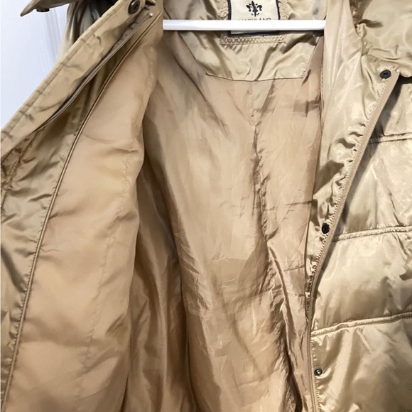 Women's Gold Puffer Jacket - Picture 3 of 5